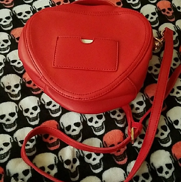 Kawaii Strawberry Crossbody Bag - Picture 3 of 4