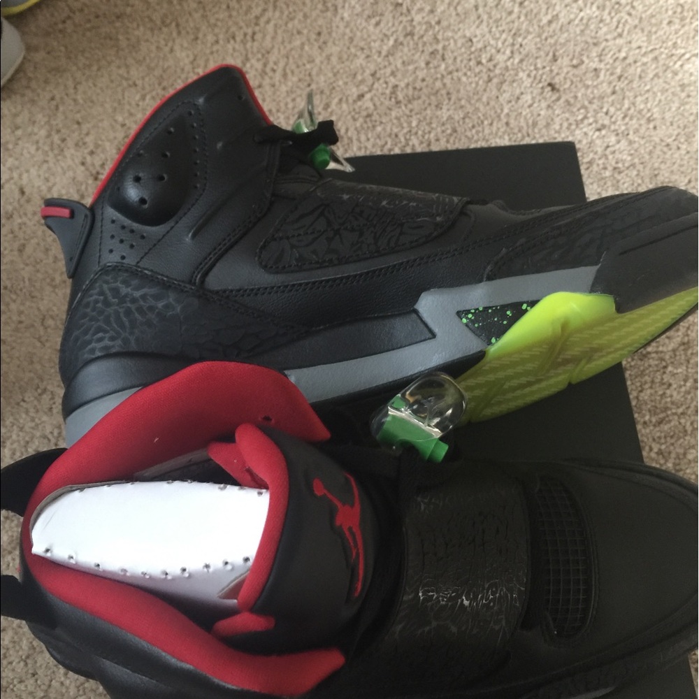 Jordan men's nwt tennis shoes