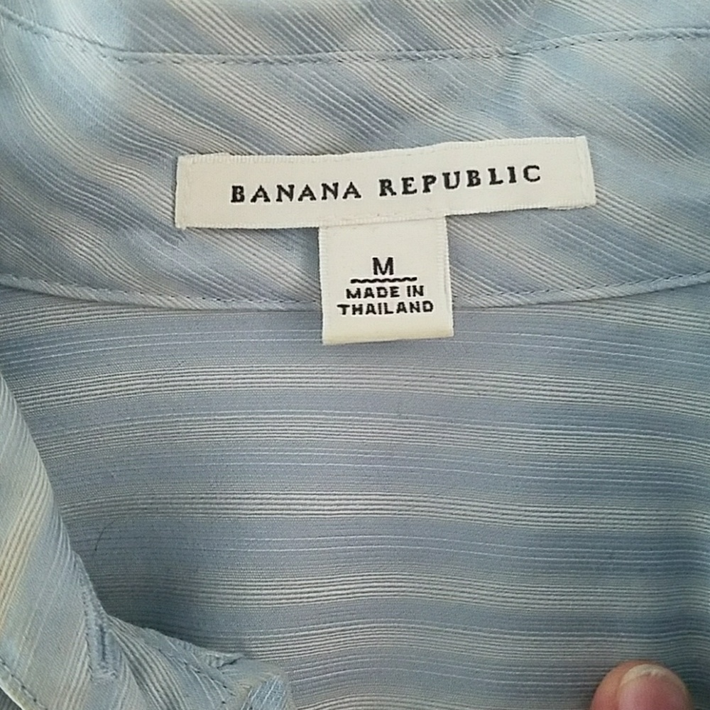 Button down with dramatic cuff - Picture 2 of 4