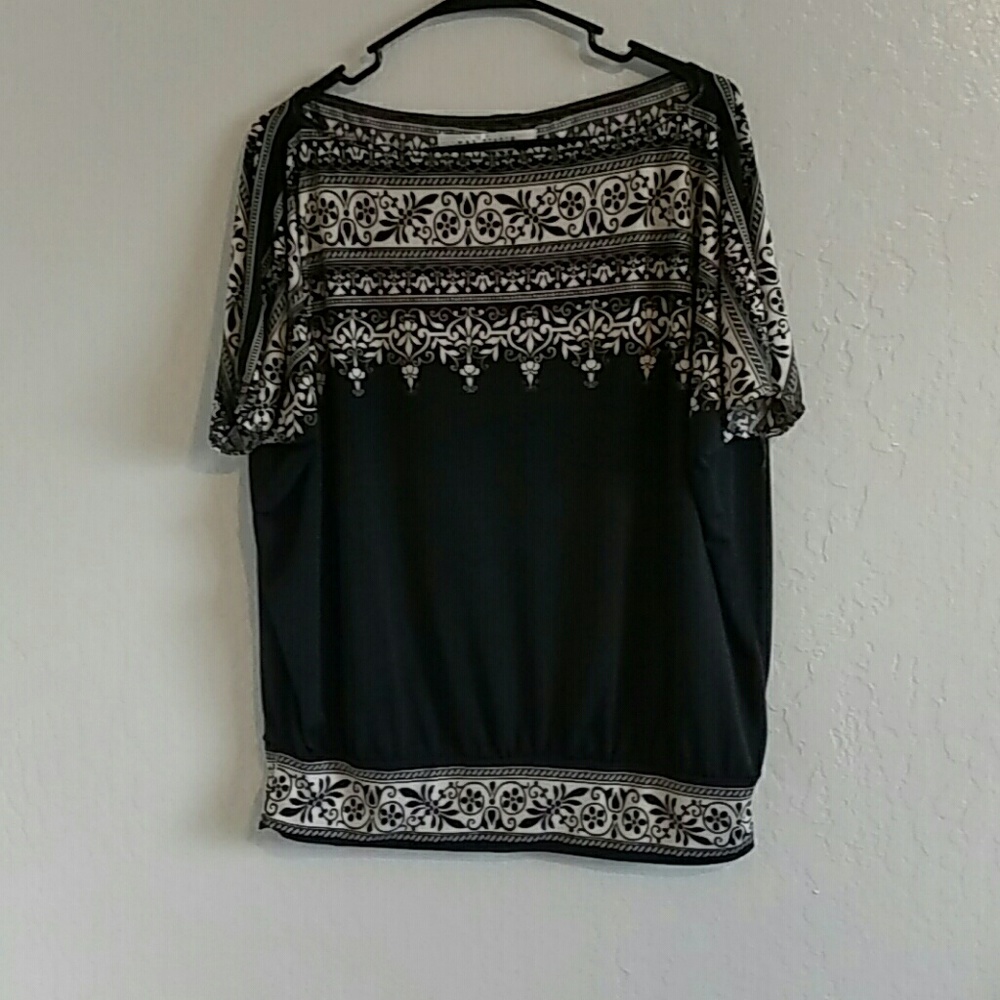 Loose Black Top