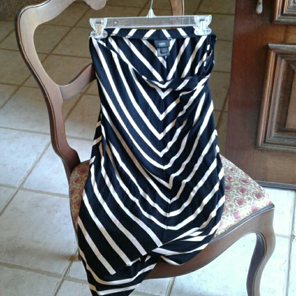 SOLD Target black and white chevron skirt