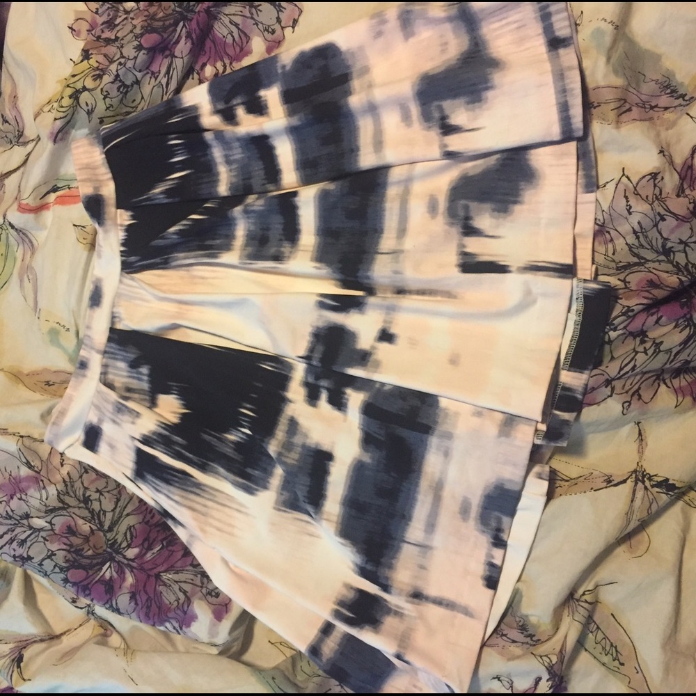 Patterned high waisted circle skirt