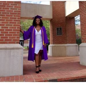 Meet your Posher, Jasmine