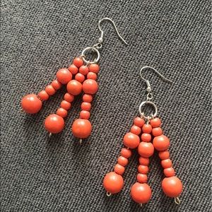 💜 Orange wooden bead earrings