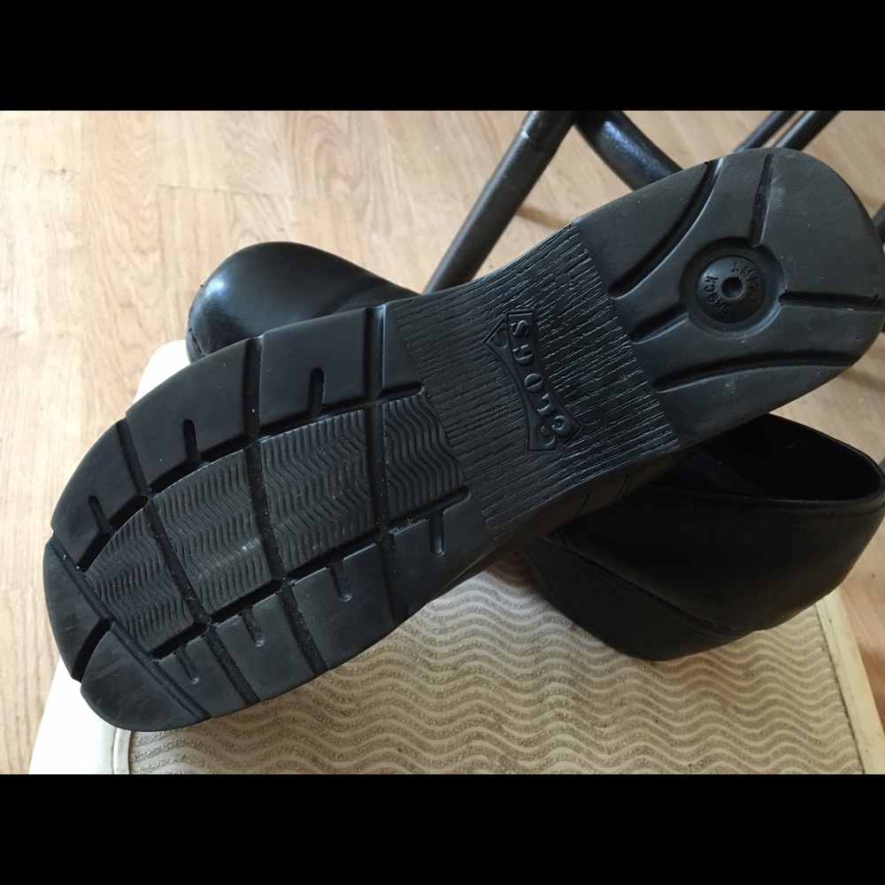 Bass closed toe clogs - Picture 2 of 3