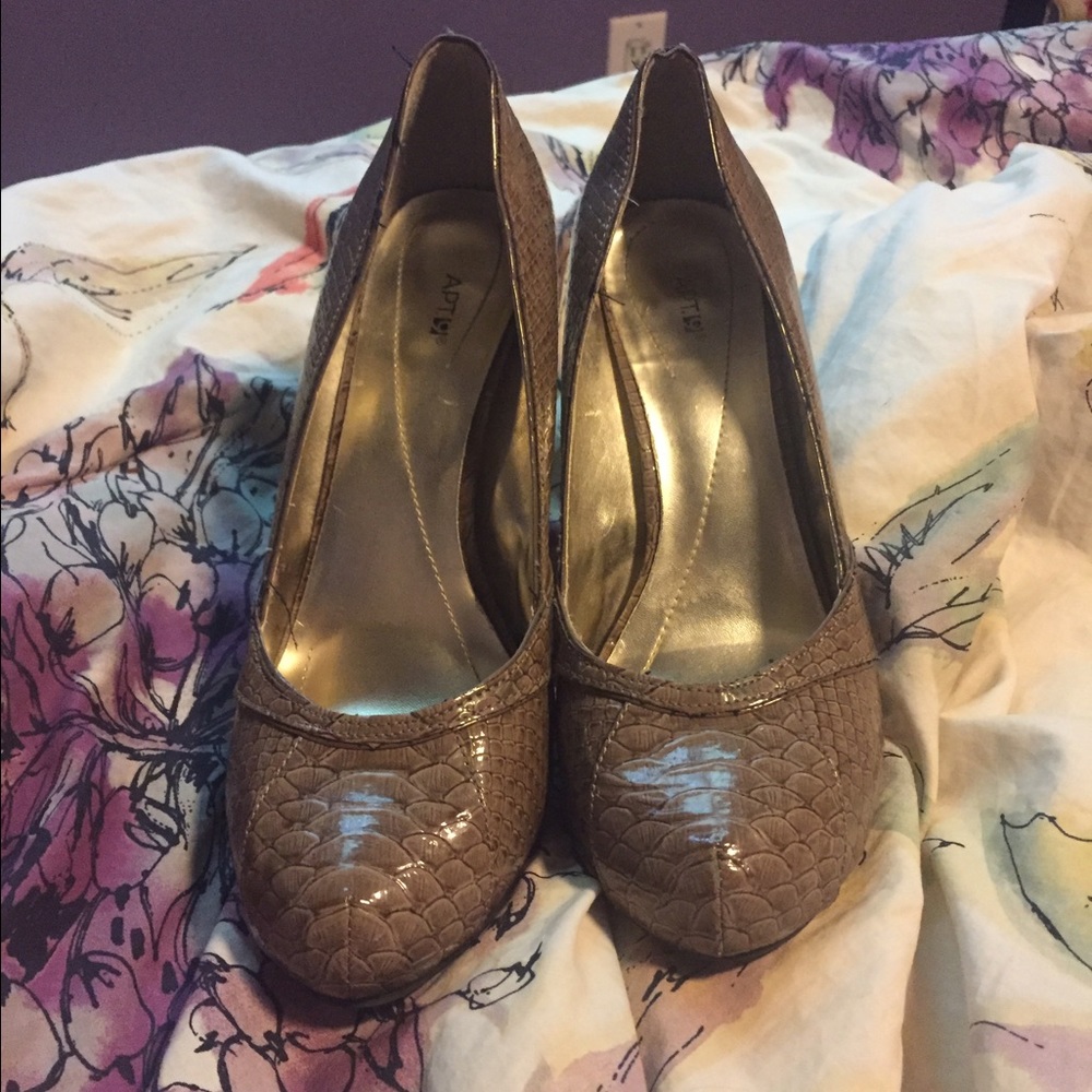 Snakeskin Pumps