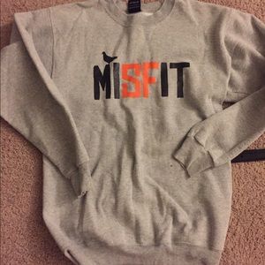 "Misfit" crewneck size men's small