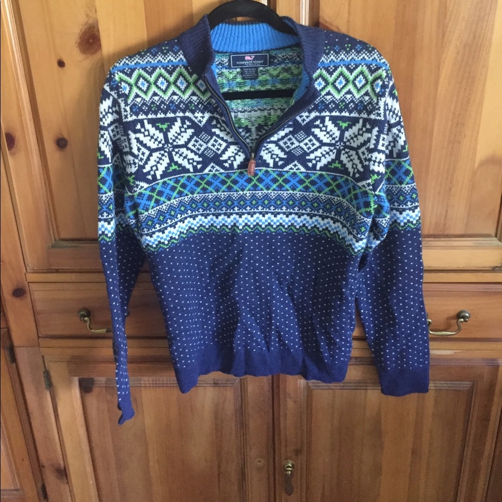 Vineyard vines crew sweater