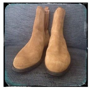 Antonio Melani light tan boots/booties