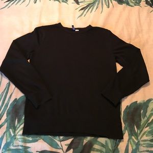 Black crew neck sweater