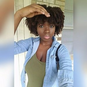 Meet your Posher, Delmeshia