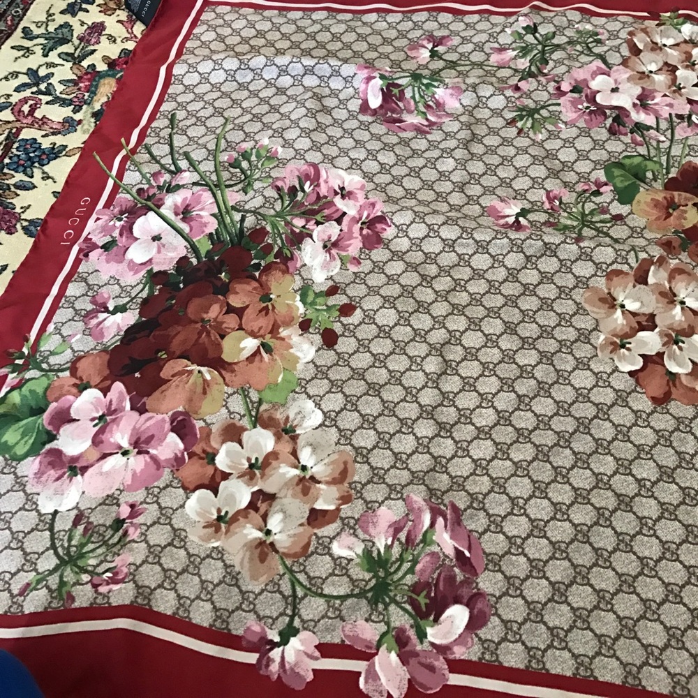 Gucci silk scarf