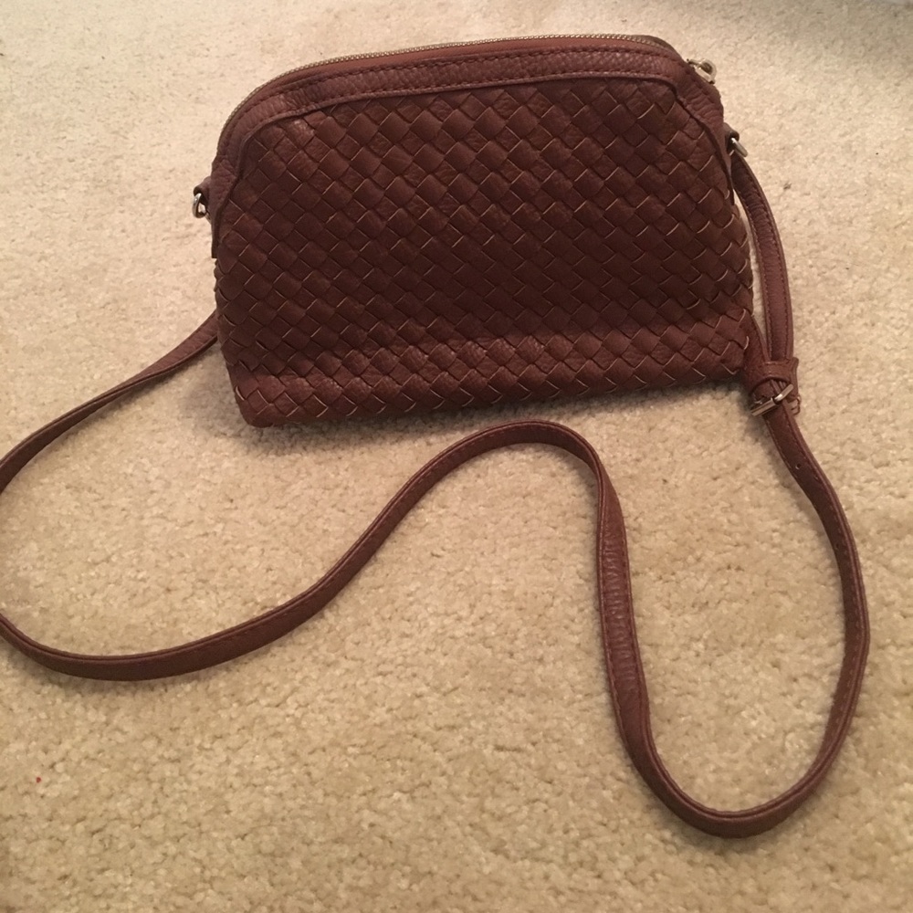 Brown woven lined purse