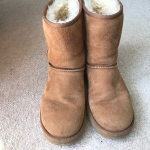 Uggs Classic Short Boot - Chesnut - Size 7
