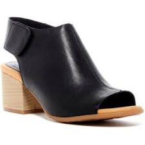 Korks open toed heels.Price is negotiable!