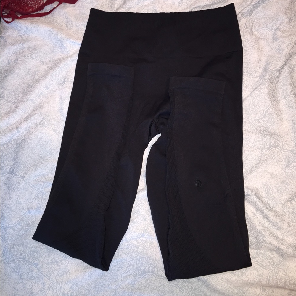 Zone In Tight: Lululemon leggings