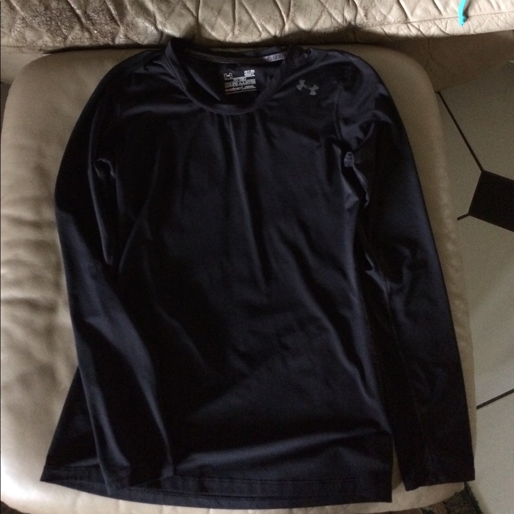 Long sleeve under armour shirt