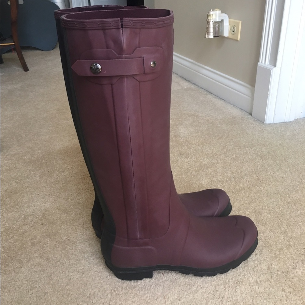 SOLD-Hunter Two Toned Boots - Picture 3 of 4