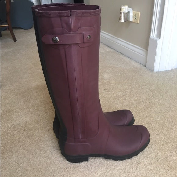 SOLD-Hunter Two Toned Boots - Picture 3 of 4