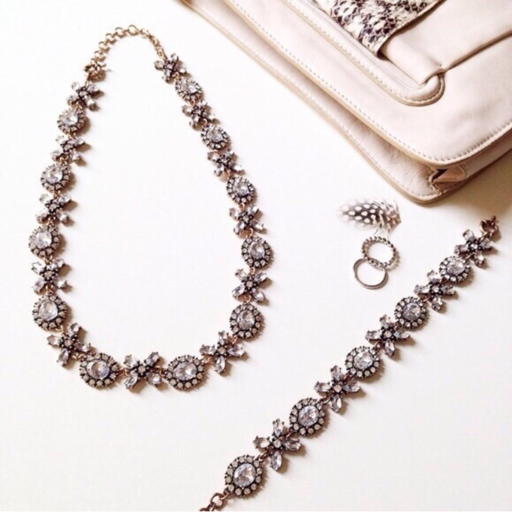 Jewelry | Crystal delicate xoxo necklace - Picture 3 of 4