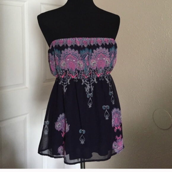 Beautiful Strapless Top - Picture 3 of 4