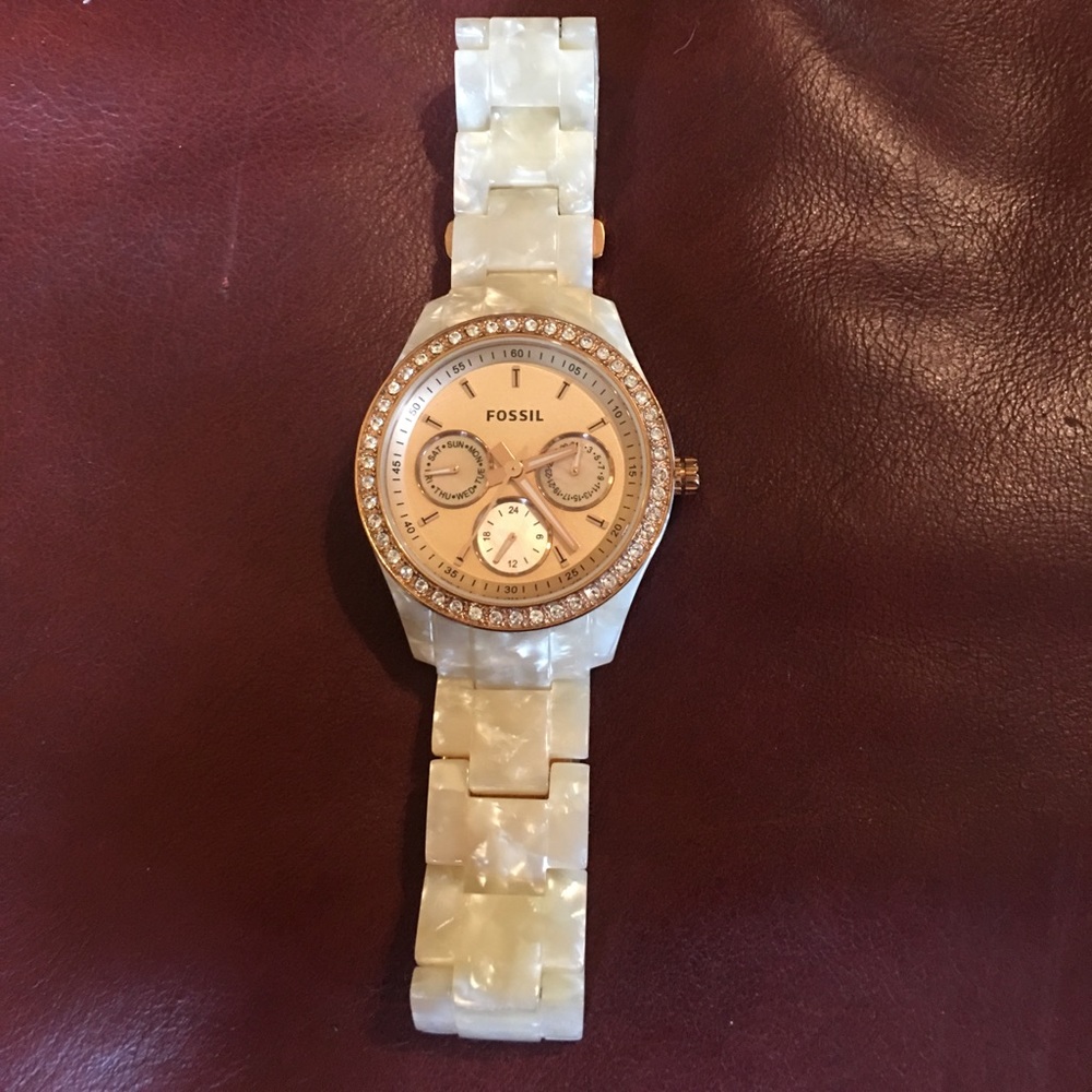 Rose gold Fossil Watch with Pearl Granite Band
