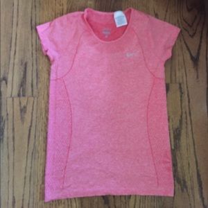 Nike dri-fit coral workout top