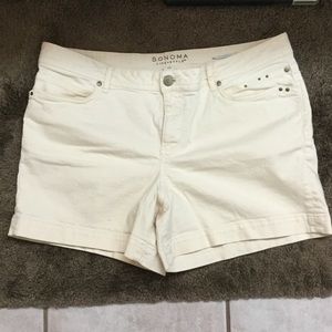 Cream coloured shorts