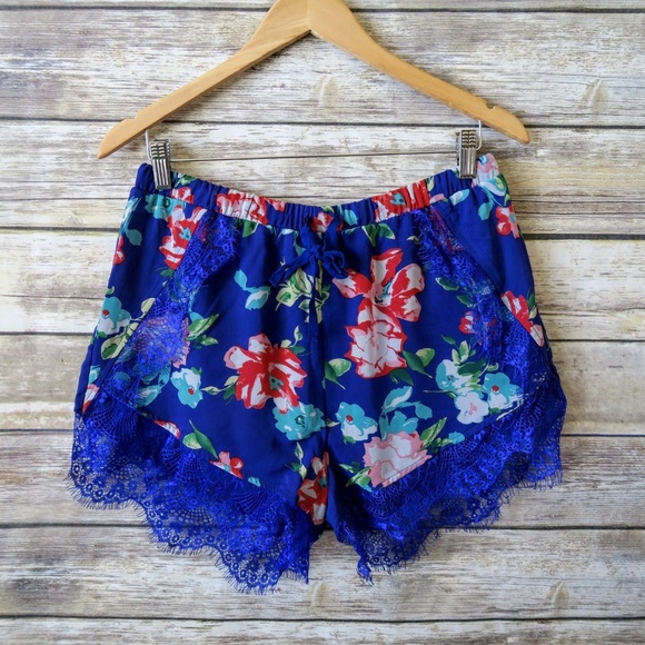Pants - Blue floral flowy shorts