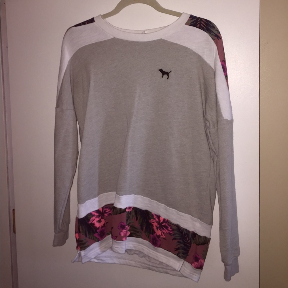VS PINK crew neck sweatshirt