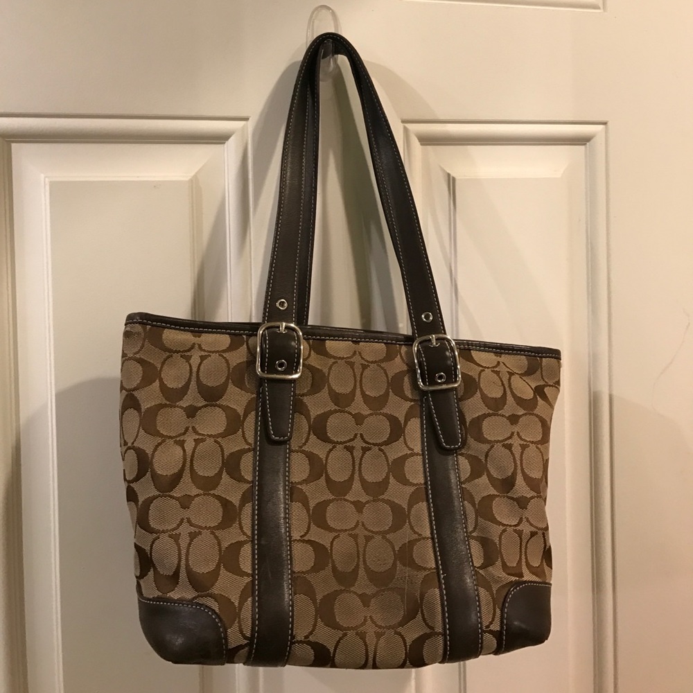 Authentic COACH satchel / shoulder bag