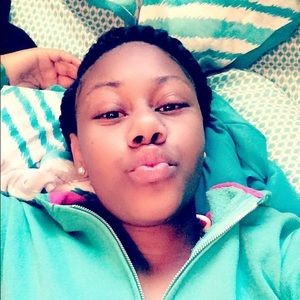 Meet your Posher, Demetria