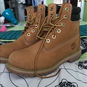 Practically new timberlands