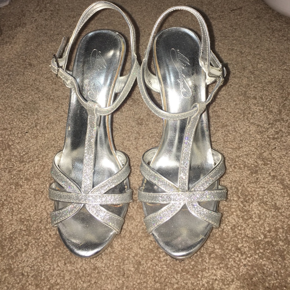 PROM SHOES Michaelangelo strappy heels size 7