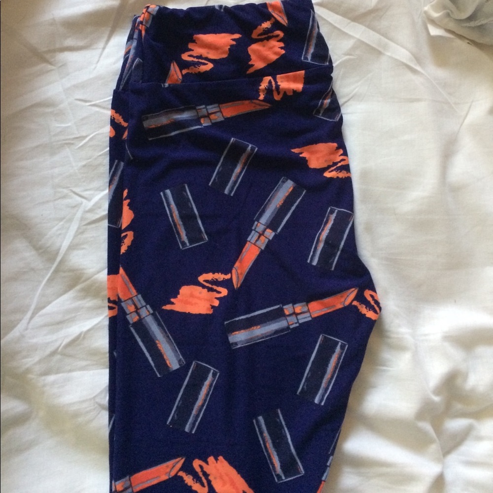 🆕 Lularoe Lipstick TC Leggings