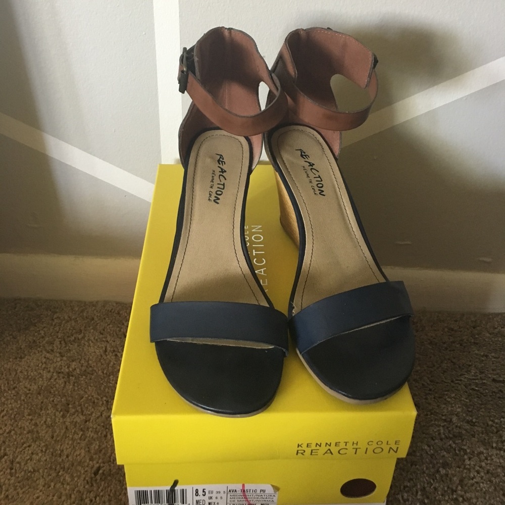 Kenneth Cole Reaction Wedges