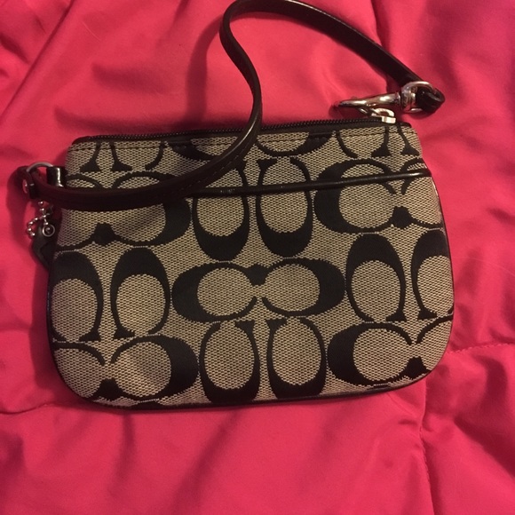 Coach wristlet - Picture 1 of 4