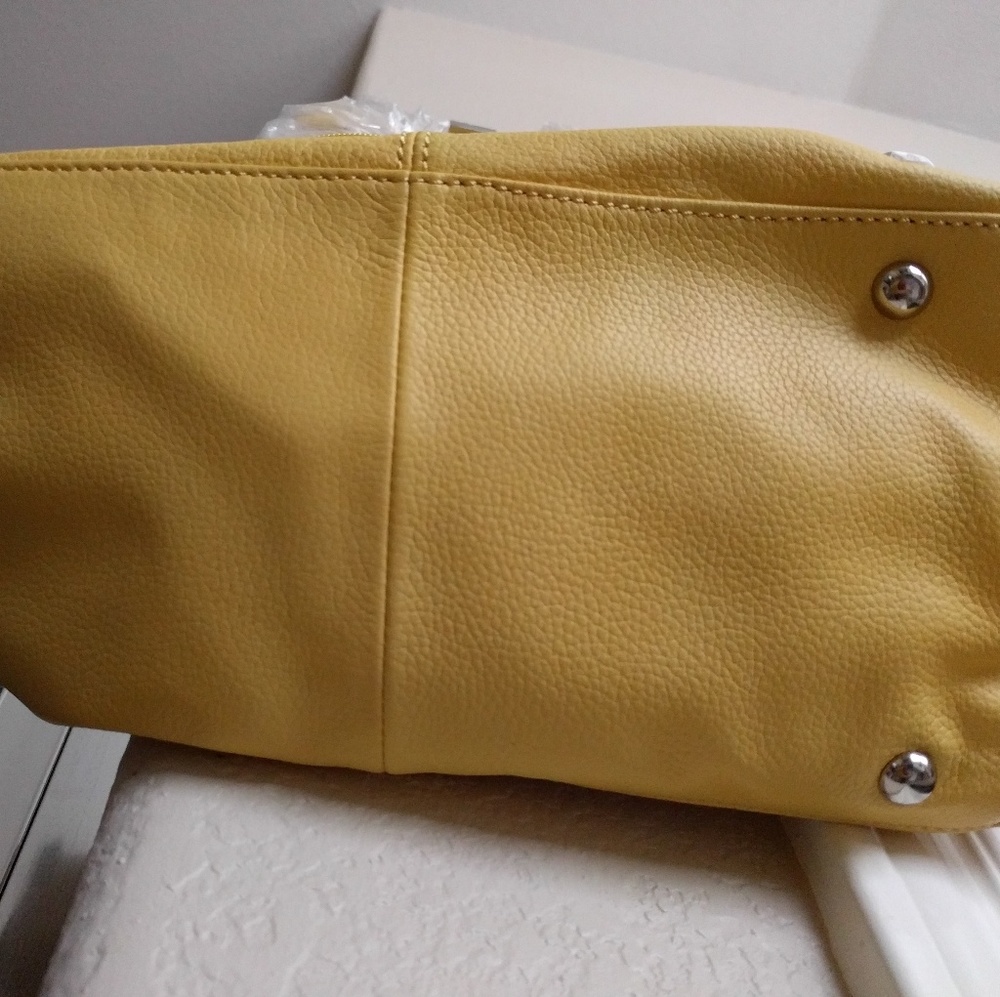 🎉Piazza Yellow  Italian Leather Satchel Handbag - Picture 4 of 6
