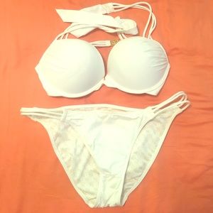 Victoria's Secret white bikini 👙