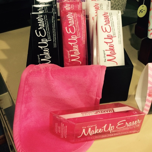 Makeup - Picture 2 of 2