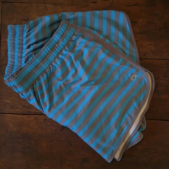 GapFit running shorts - Picture 1 of 3