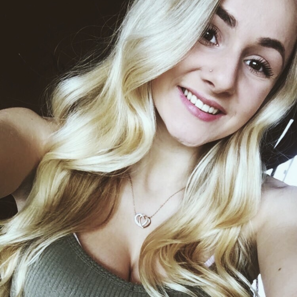 Meet your Posher, Carissa