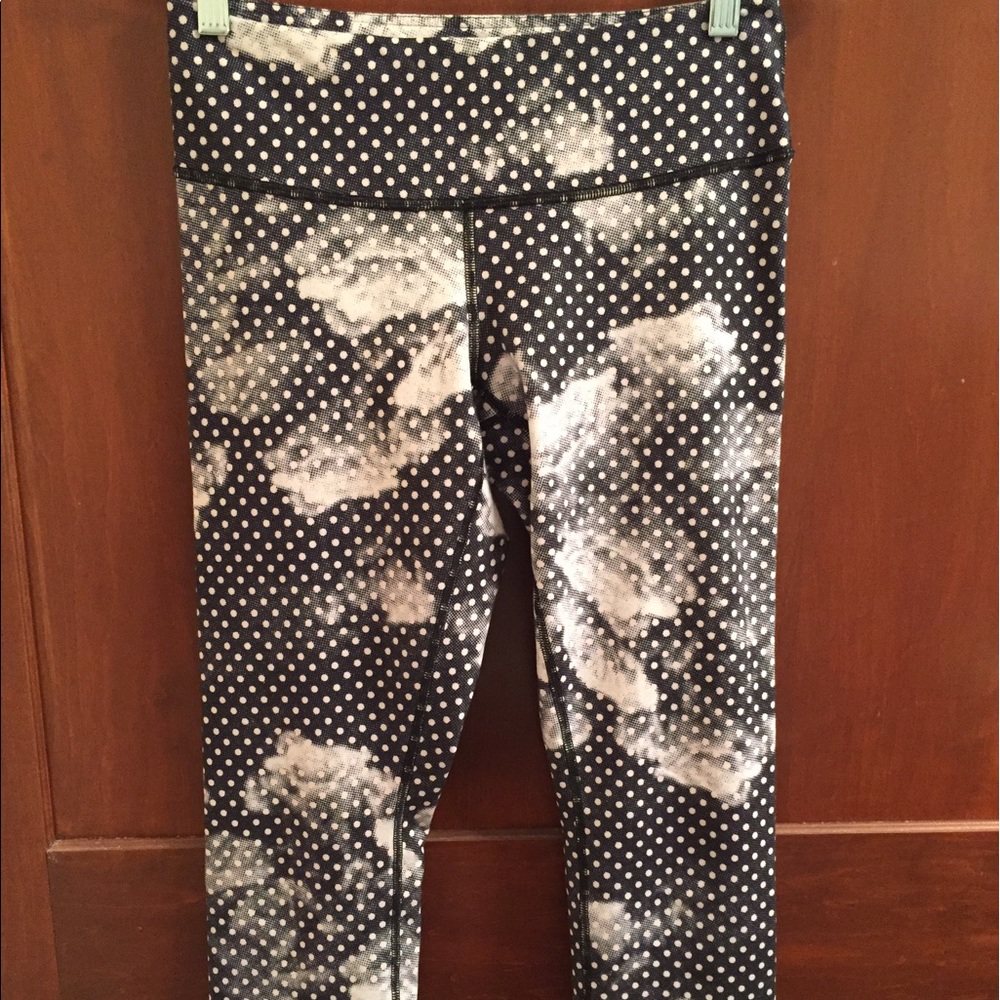 Lululemon Wunder Under Crops