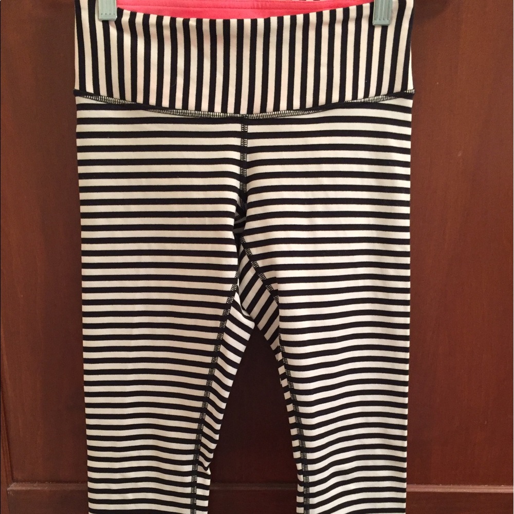 Lululemon Wunder Under Crops