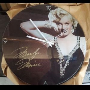 Marilyn Monroe Clock