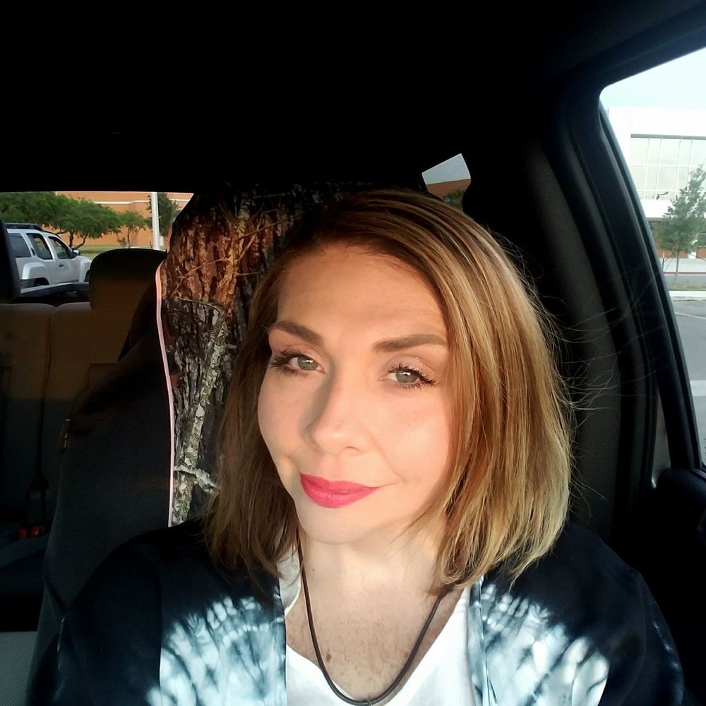 Meet your Posher, Leslie