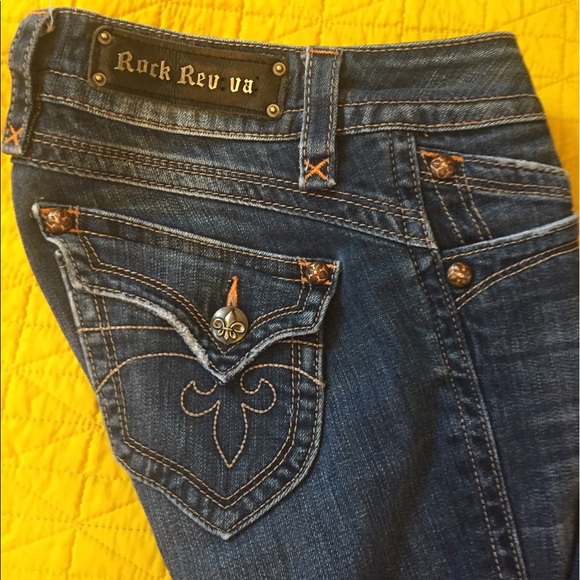 SOLD. Rock Revival boot cut jeans! Size 27/32.5 - Picture 4 of 4