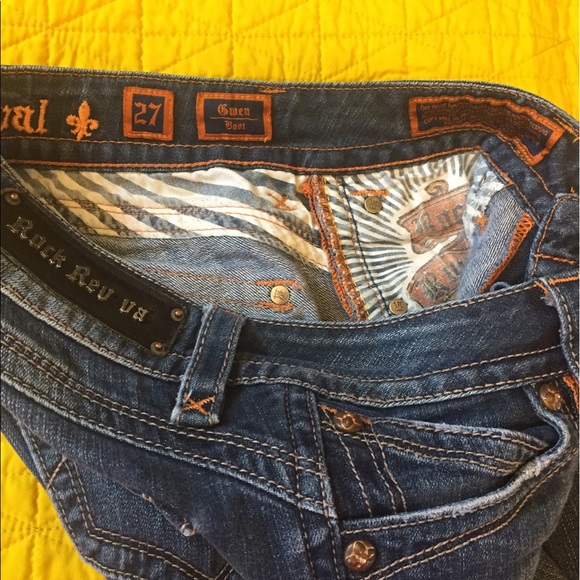 SOLD. Rock Revival boot cut jeans! Size 27/32.5 - Picture 3 of 4
