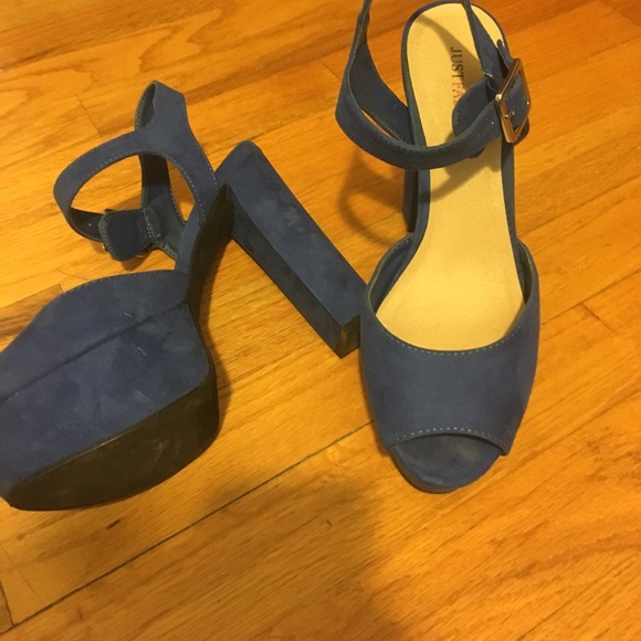 Blue chunky heel - Picture 1 of 3