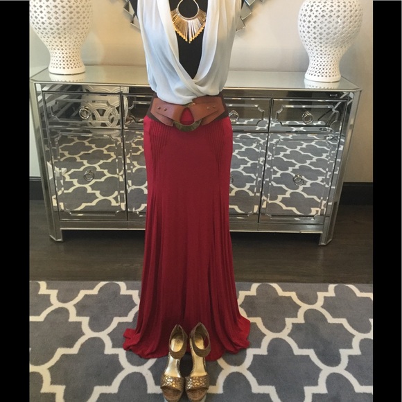 Flash Sale🔥🔥 Maeve Red Maxi Skirt - Picture 3 of 7